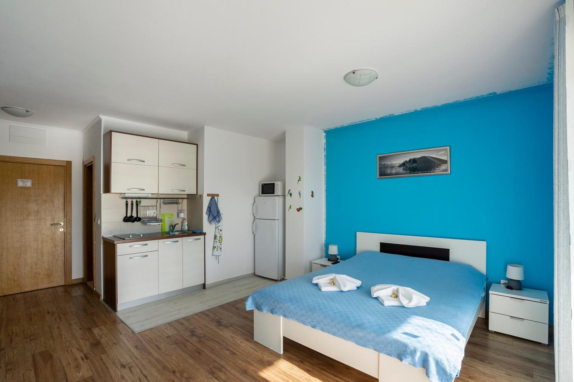 Apartments Viktoria Tivat Exteriör bild