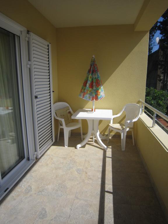 Apartments Viktoria Tivat Rum bild